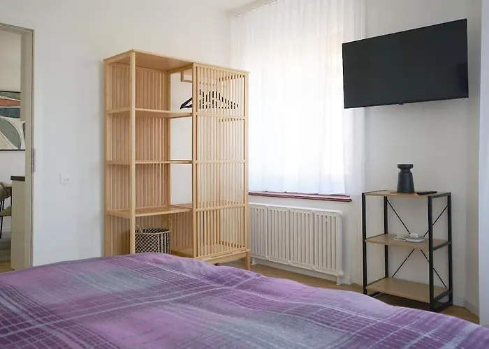 Komfortable Wohnung Im Lebendigen Zuercher Kreis 3